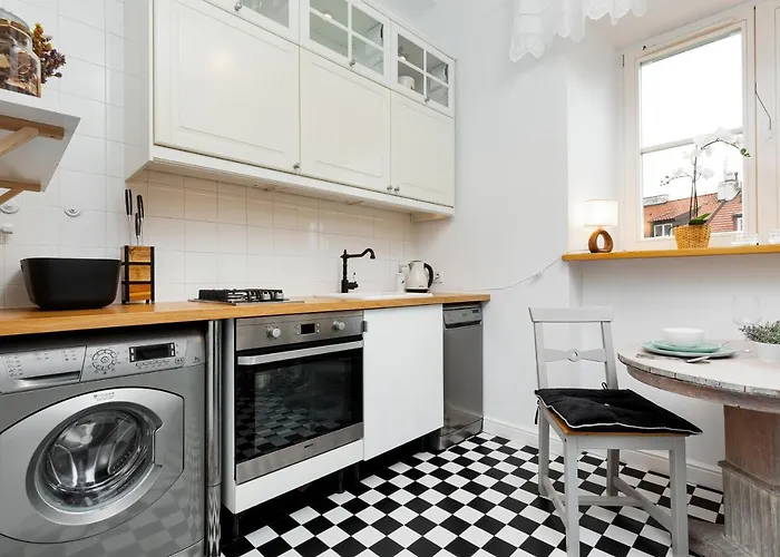 Mariensztat By Renters Apartmán *