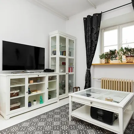 Apartment Mariensztat By Renters Warschau